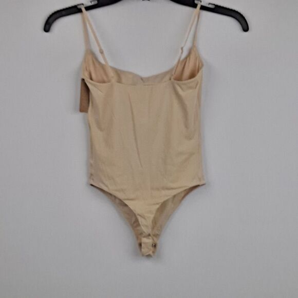 Skims ladies bodysuit NWT - Picture 5 of 9